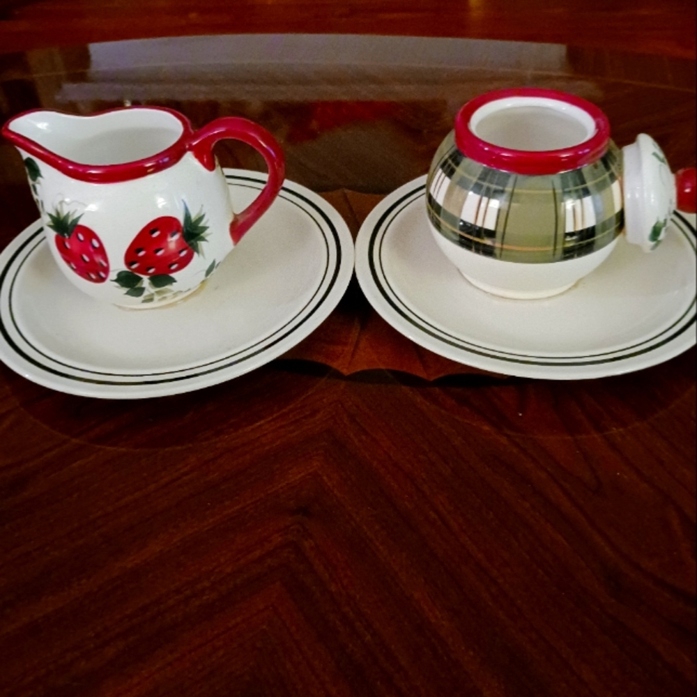 Oneida Strawberry Plaid Ceramic Sugar Bowl and Creamer Discontinued